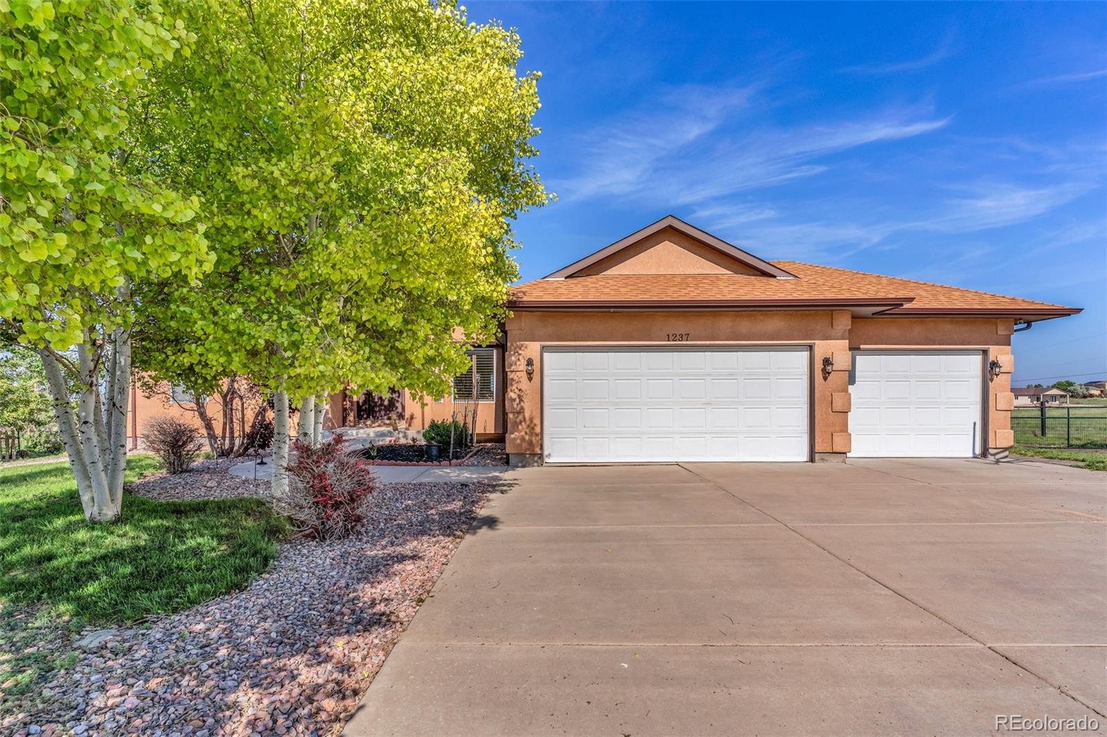1237 N Stratton Drive