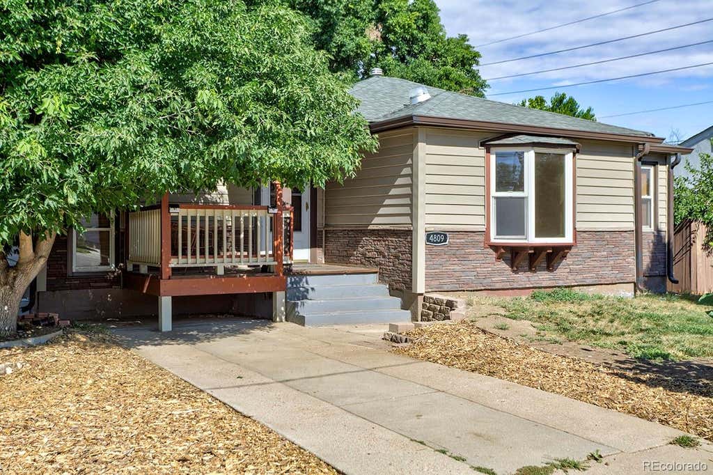 Photo of 4809 S Logan Street, Englewood, CO 80113 (MLS # 2834995)