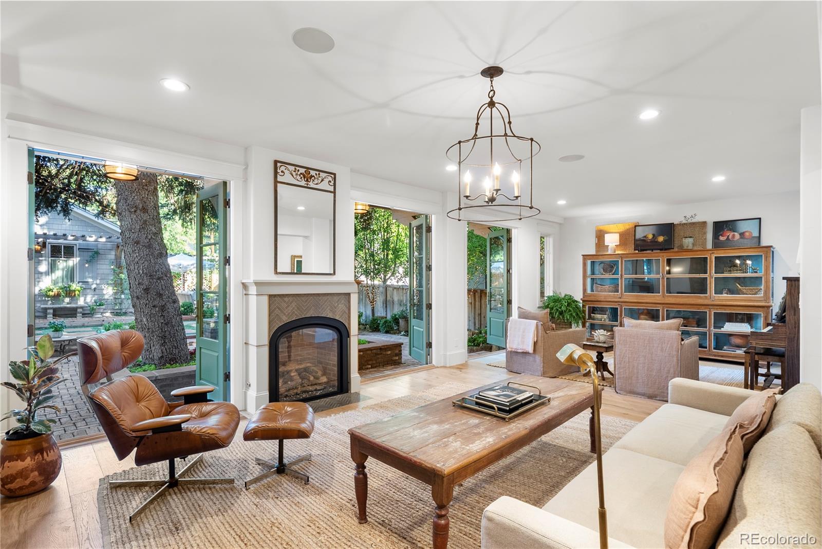 2566 S Clayton Street