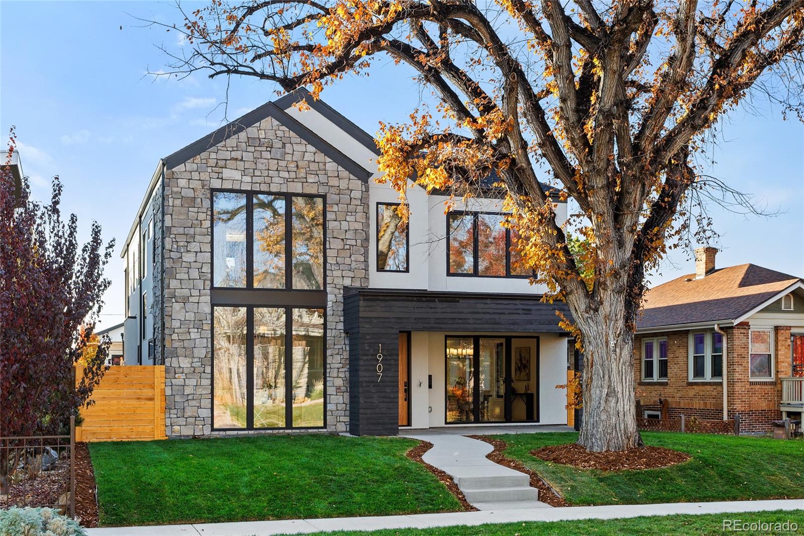 1907 S Clarkson Street