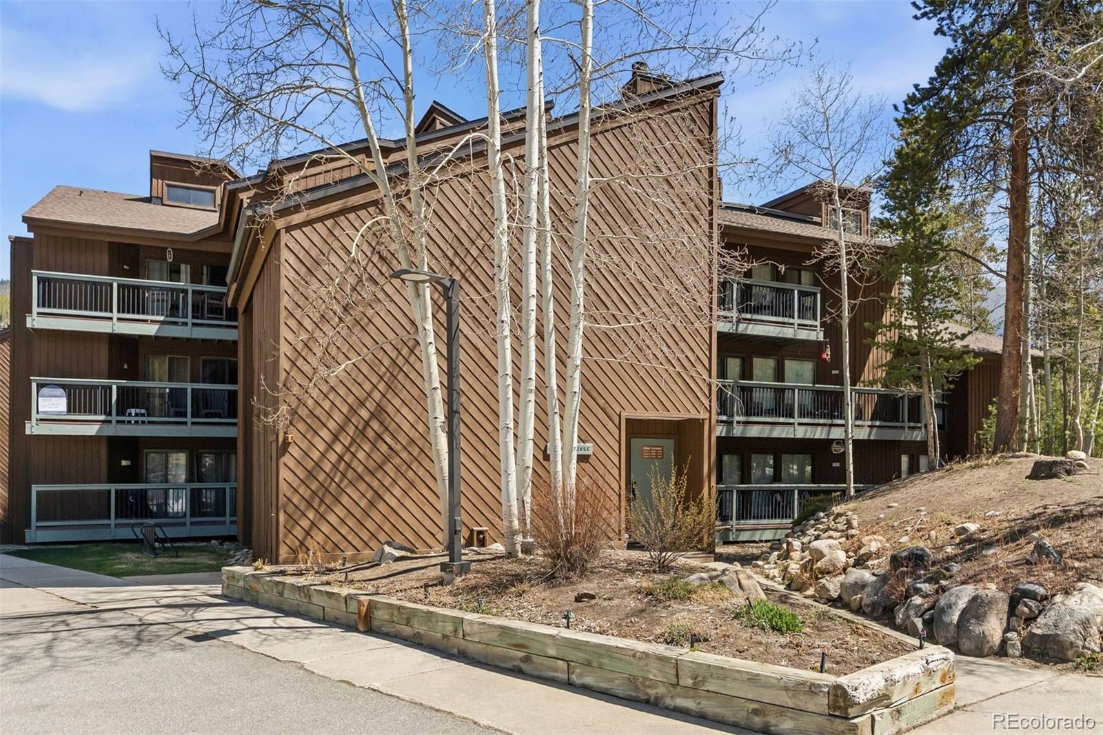423 Wild Irishman Road 13204