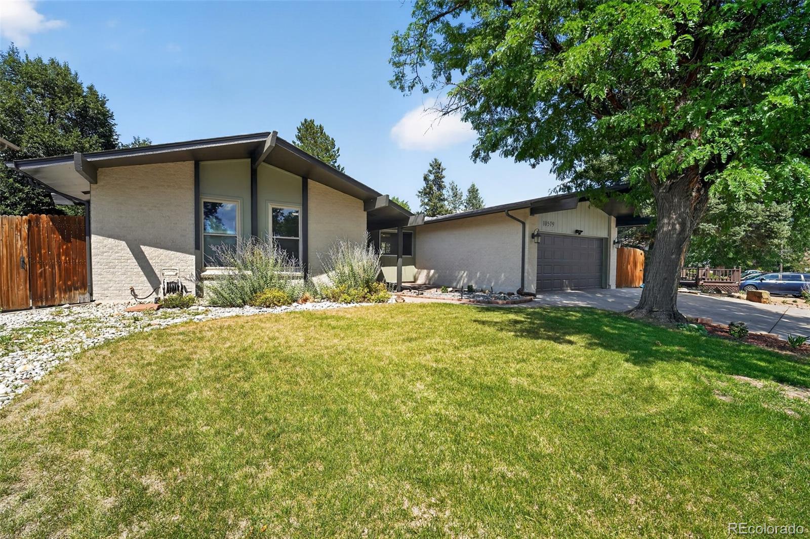 10579 W Warren Drive
