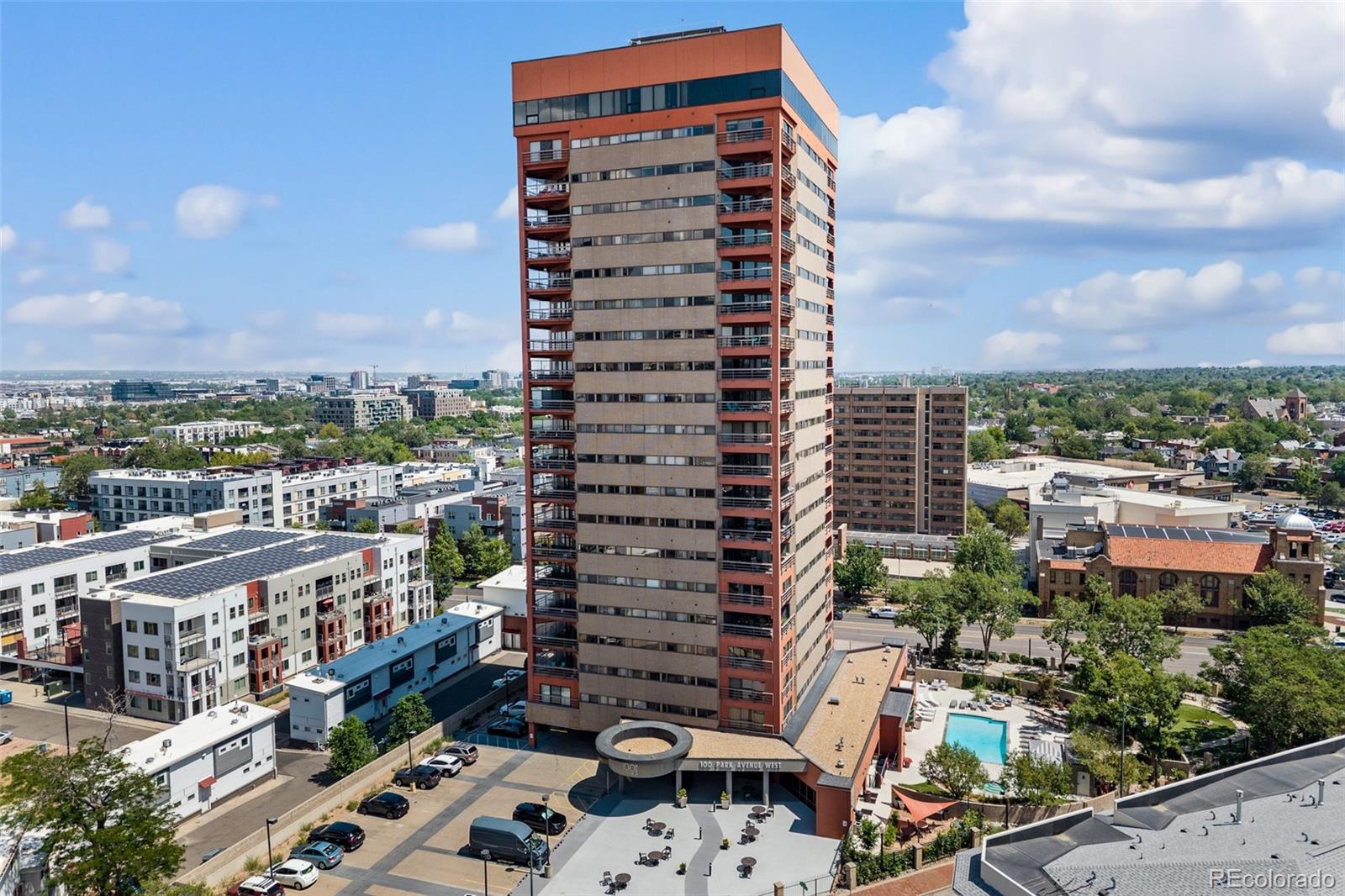 100 Park Avenue W 1303