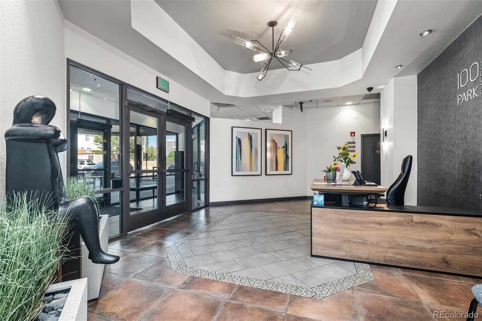 100 Park Avenue W 1303