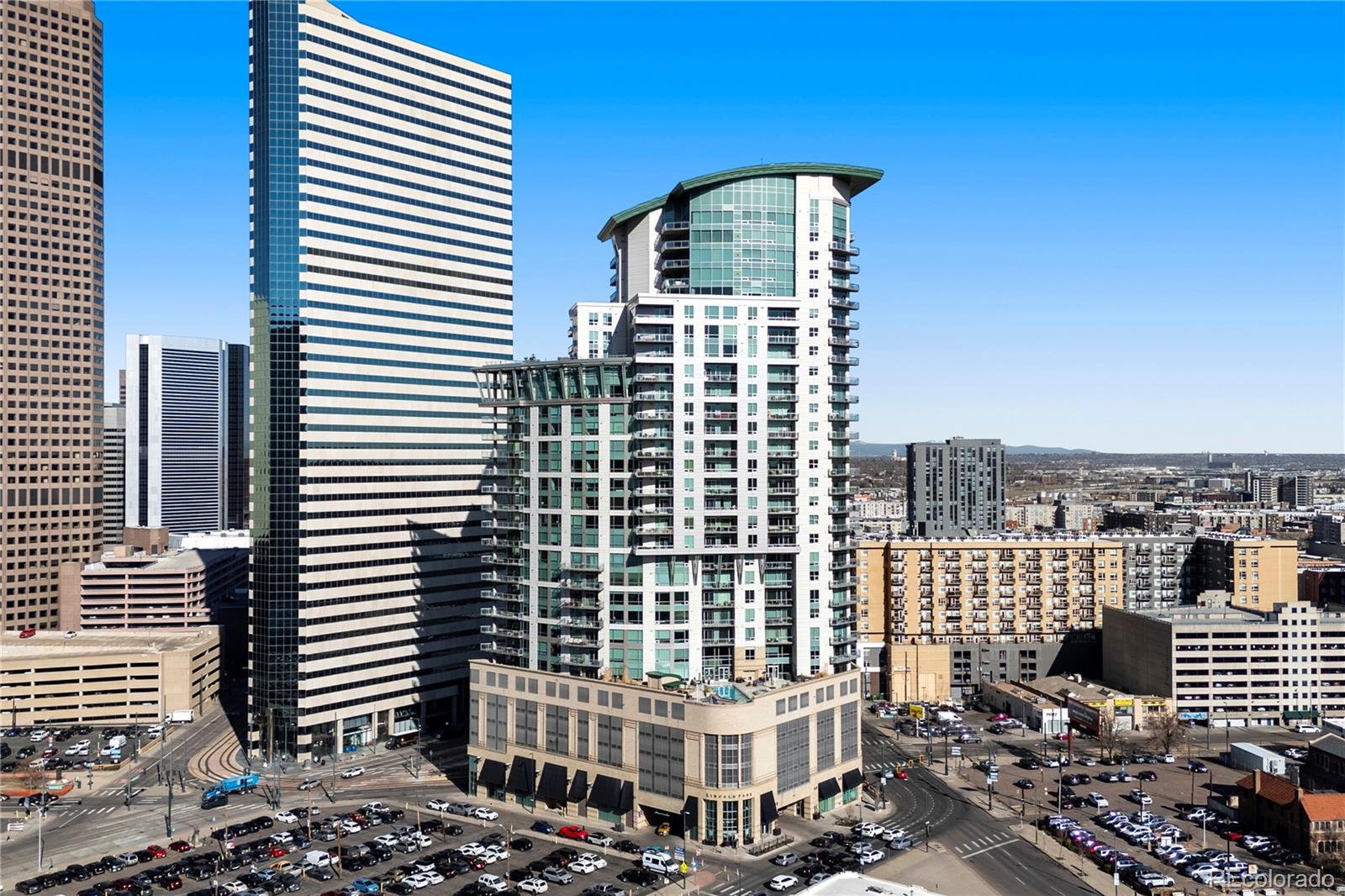 2001 Lincoln Street 2422