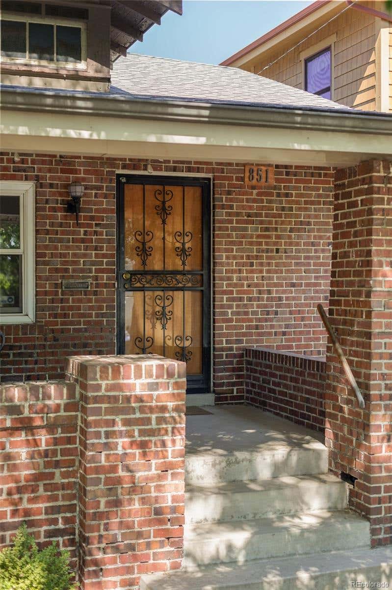 Photo of 851 S Vine Street, Denver, CO 80209 (MLS # 5646889)