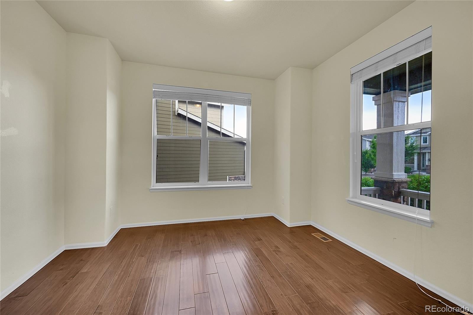 15049 Vienna Circle