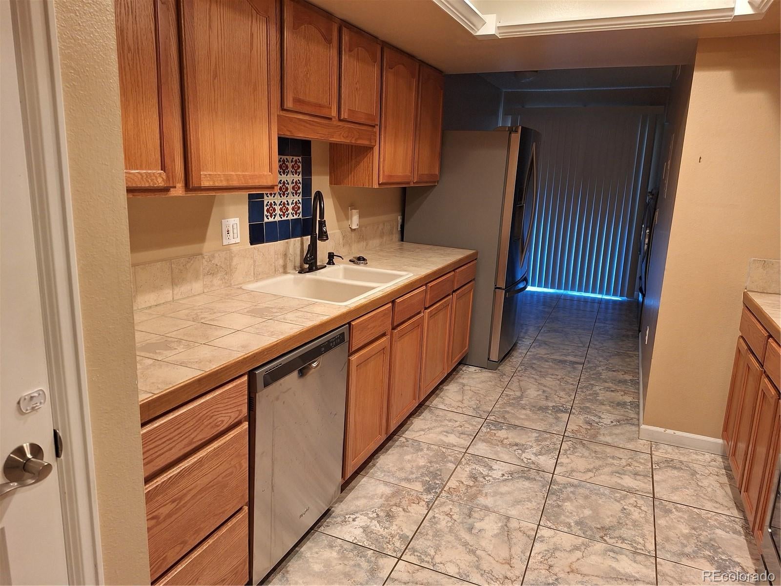 3550 S Harlan Street S 284