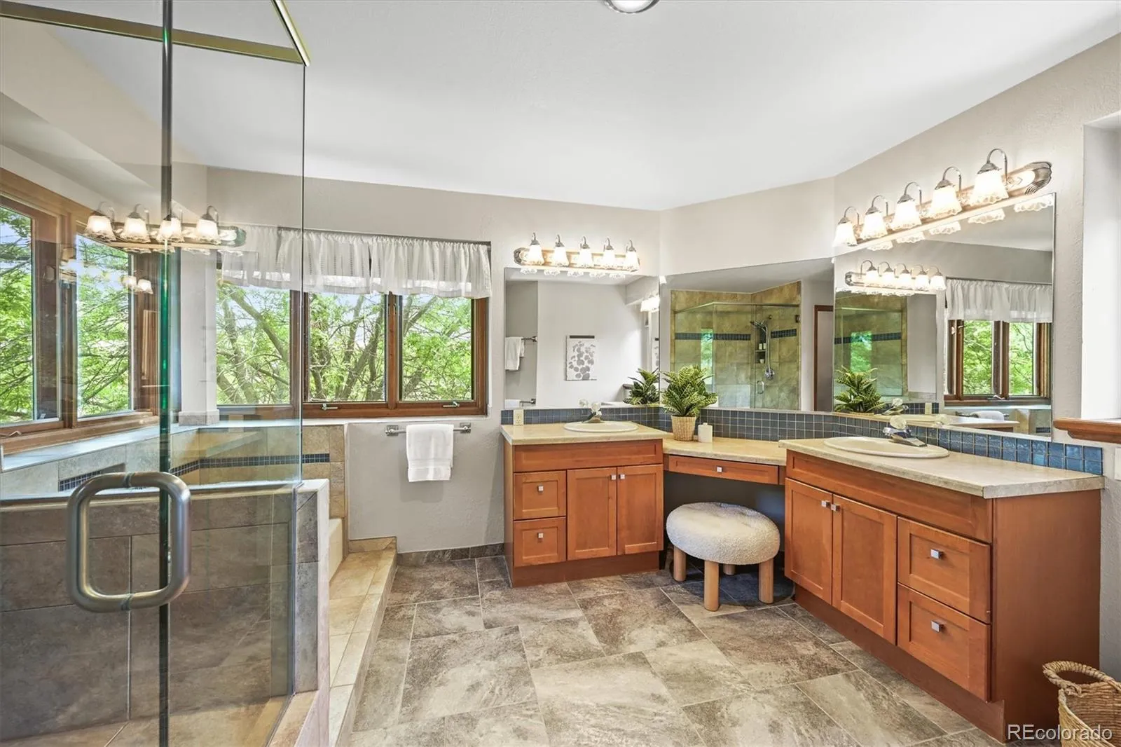 Broomfield, Colorado 80021, United States, 4 Bedrooms Bedrooms, ,3 BathroomsBathrooms,Residential,Pending,146197