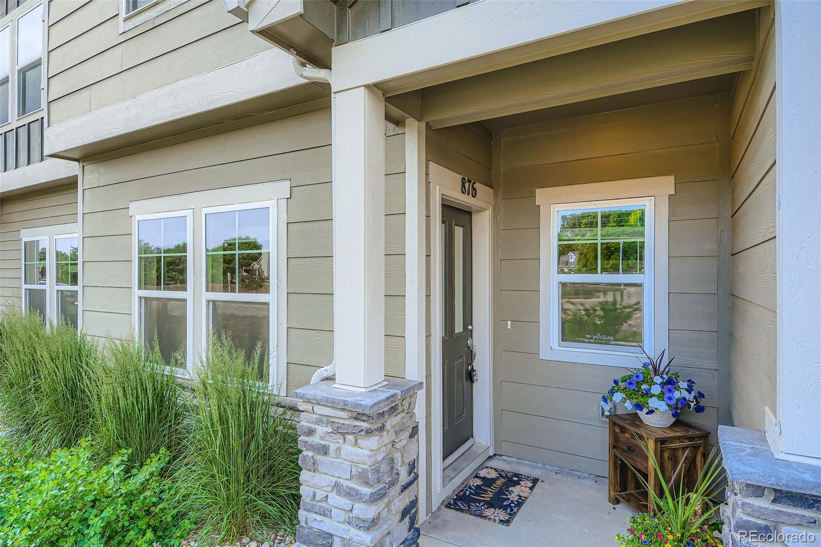 876 Winding Brook Drive