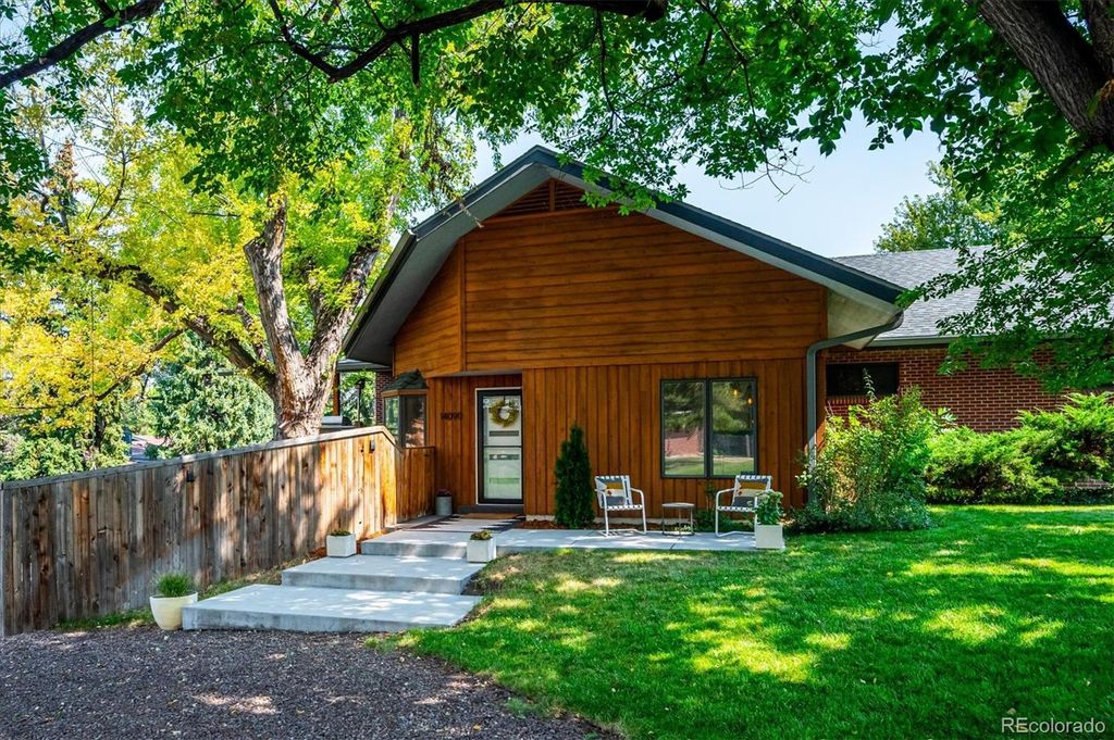 Photo of 14090 Crabapple Place, Golden, CO 80401 (MLS # 6216458)