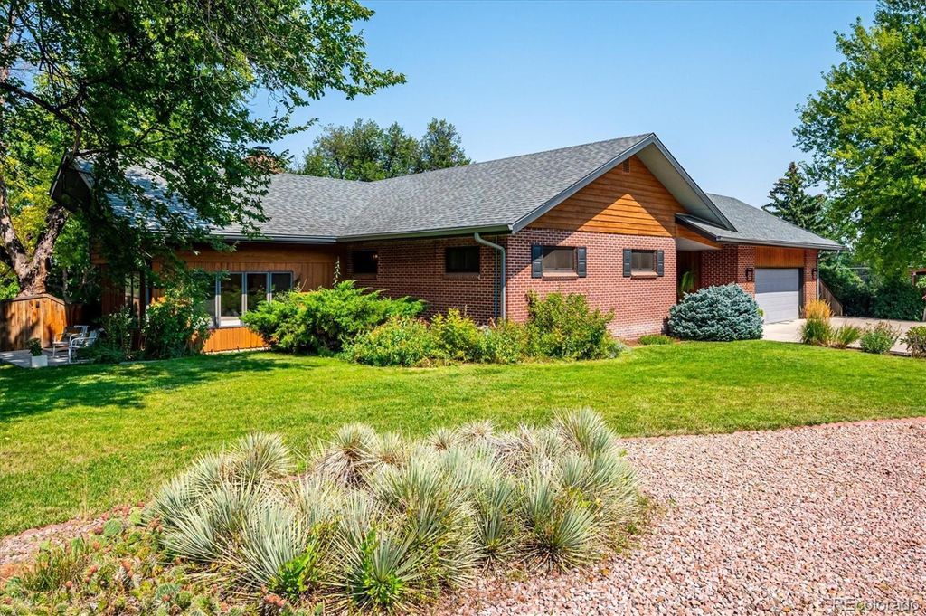 Photo of 14090 Crabapple Place, Golden, CO 80401 (MLS # 6216458)