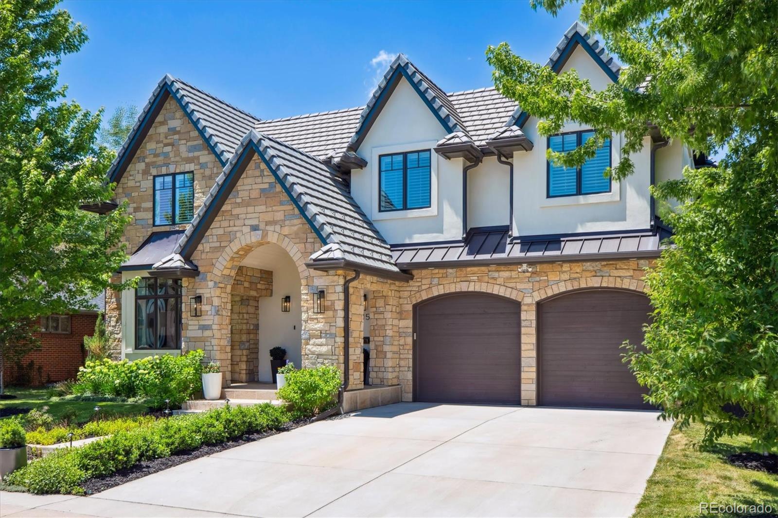 115 S Glencoe