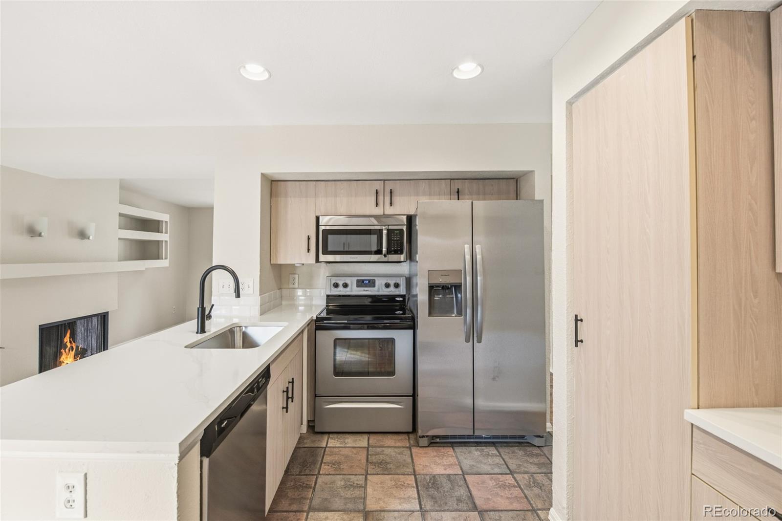 3873 S Fraser Street