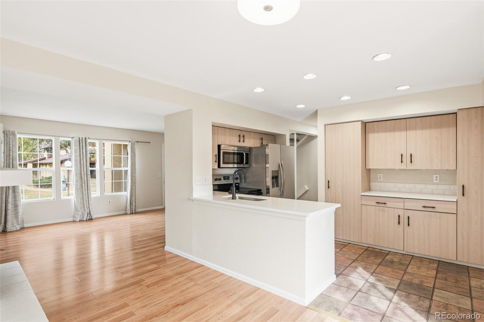 3873 S Fraser Street