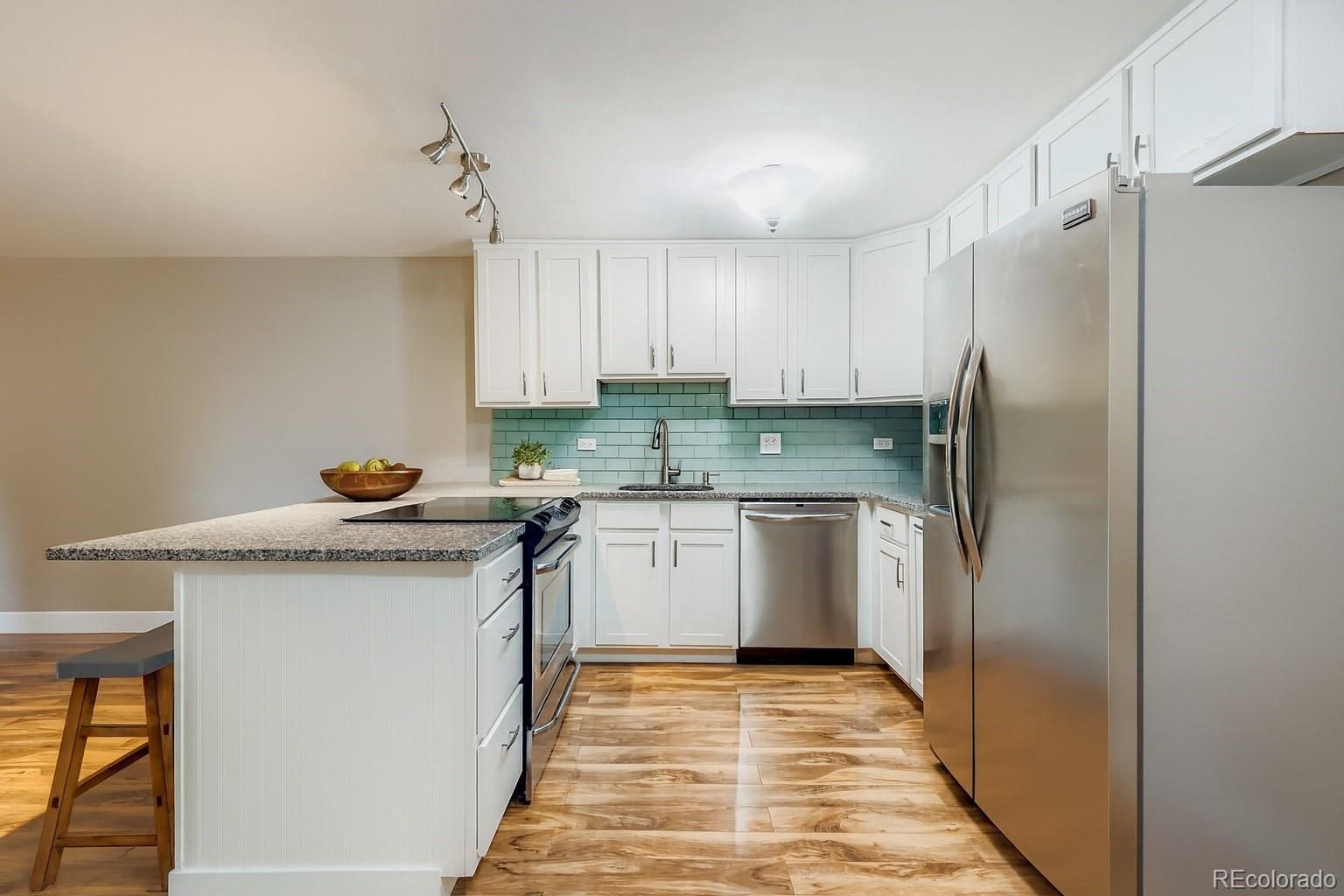 1366 Garfield Street 209