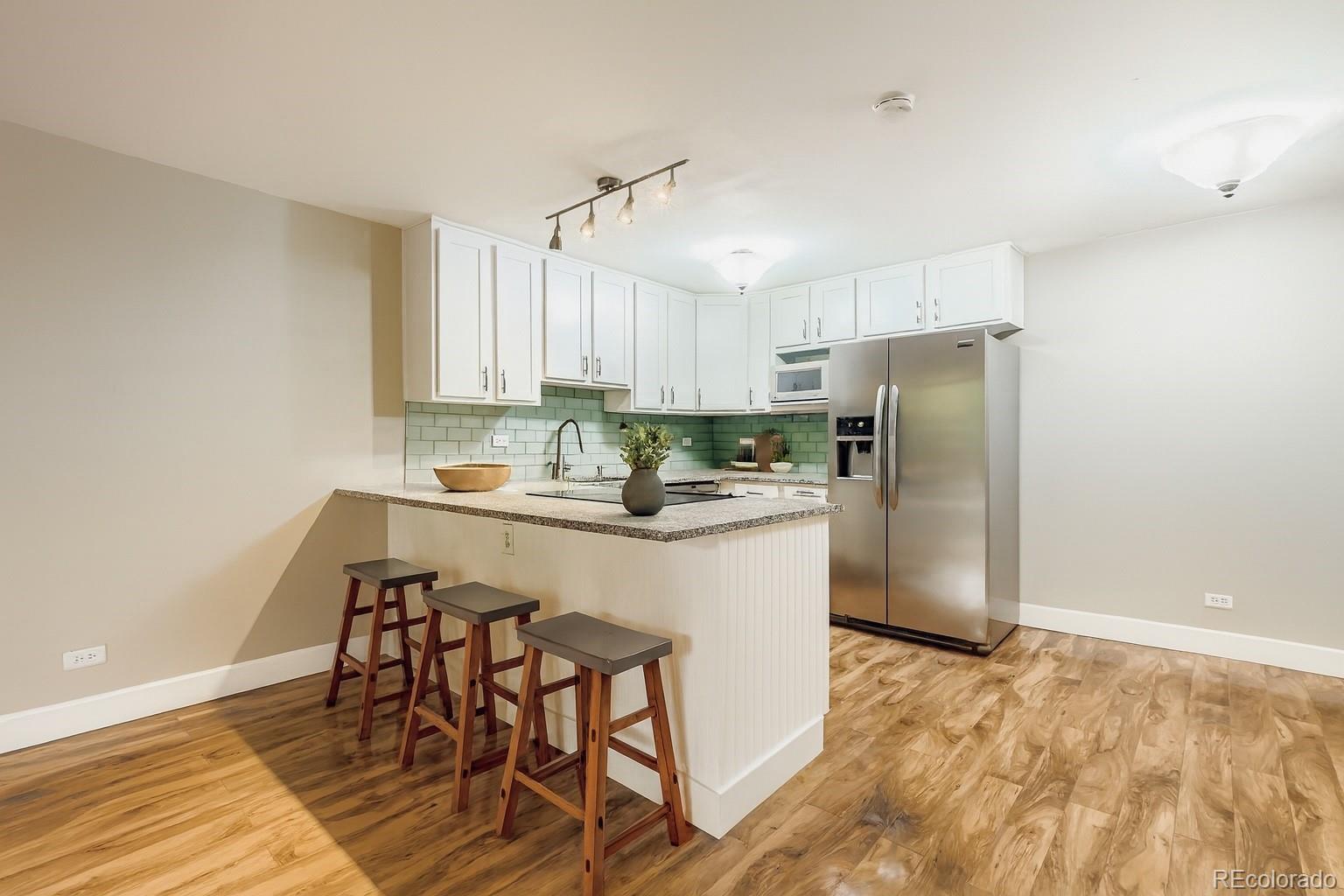 1366 Garfield Street 209