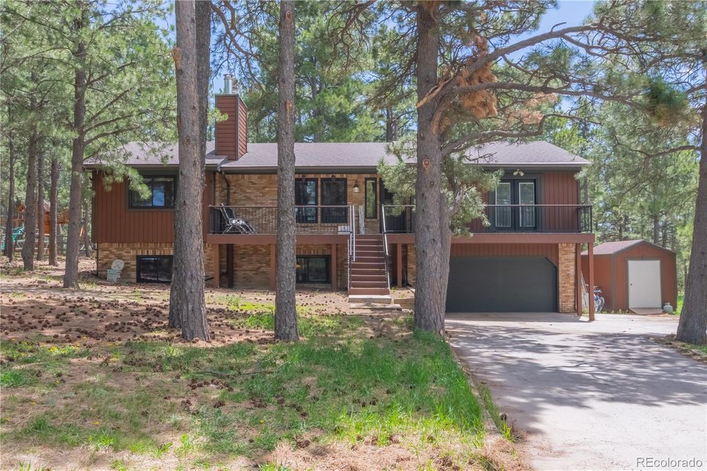 Photo of 115 E Kings Deer Point, Monument, CO 80132 (MLS # 2605640)