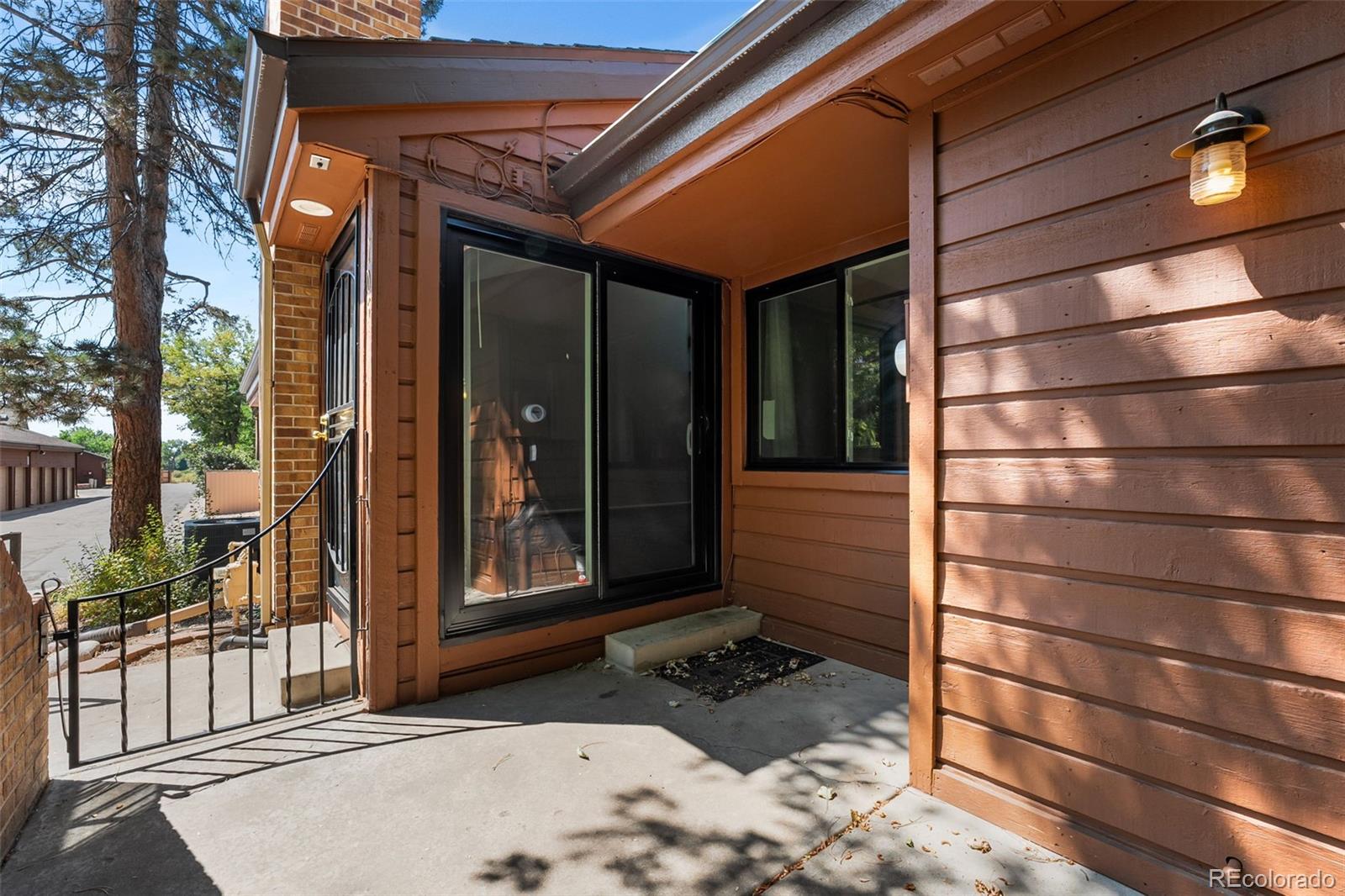 2685 S Dayton Way 105