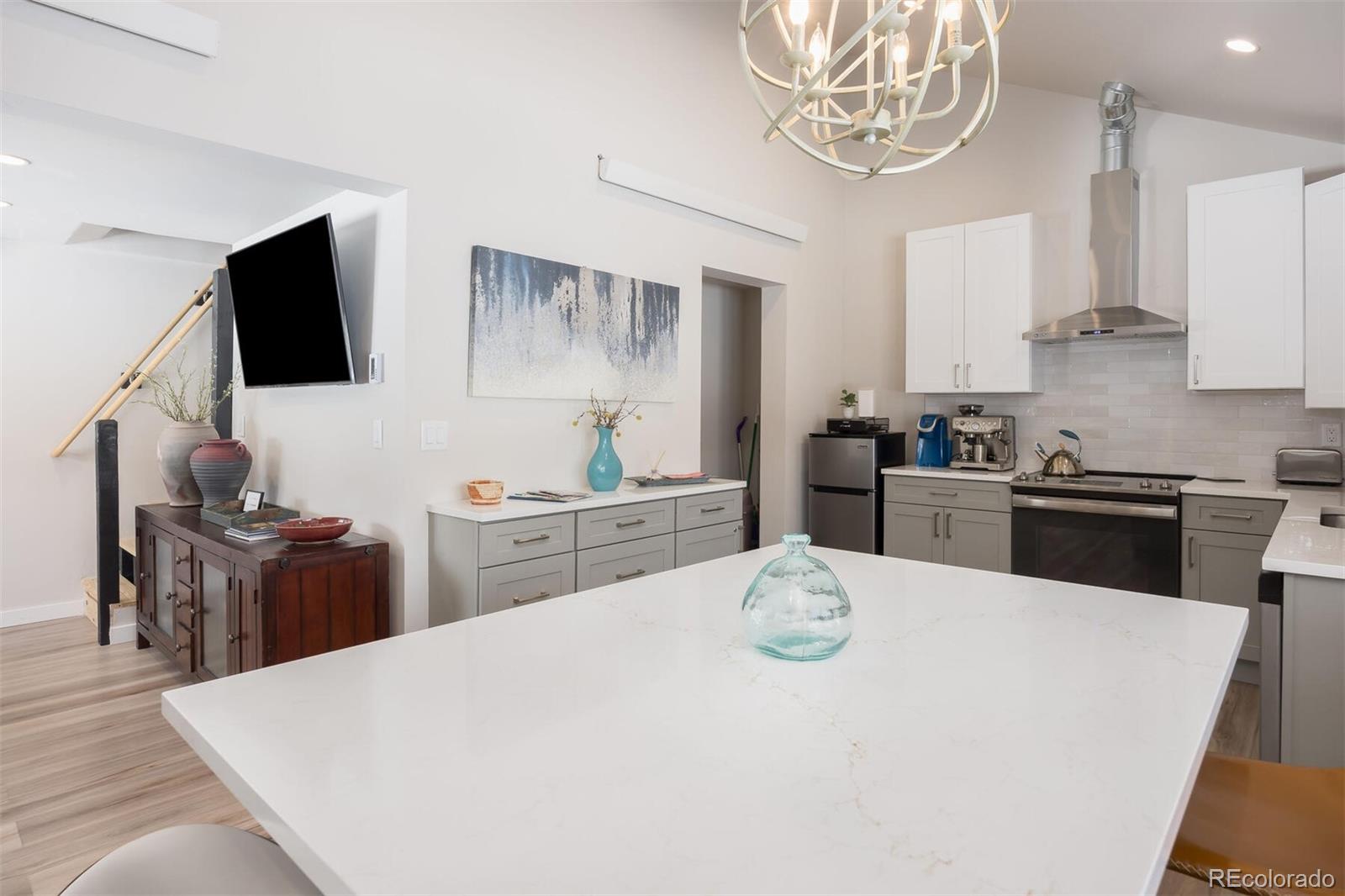 256 Cove Boulevard 6