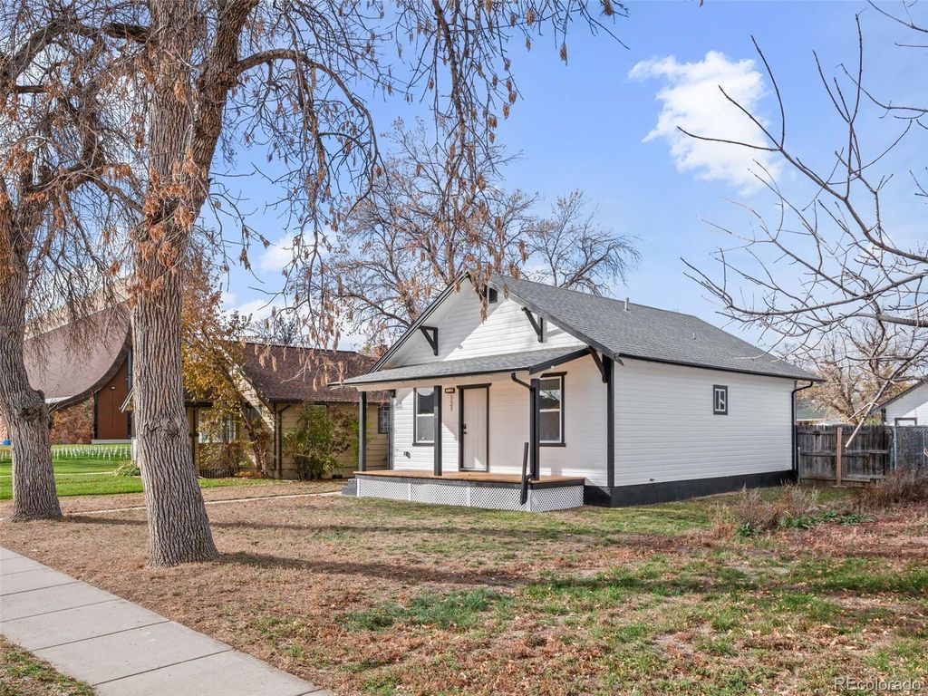 Photo of 121 S 6th Avenue, Brighton, CO 80601 (MLS # 7920494)