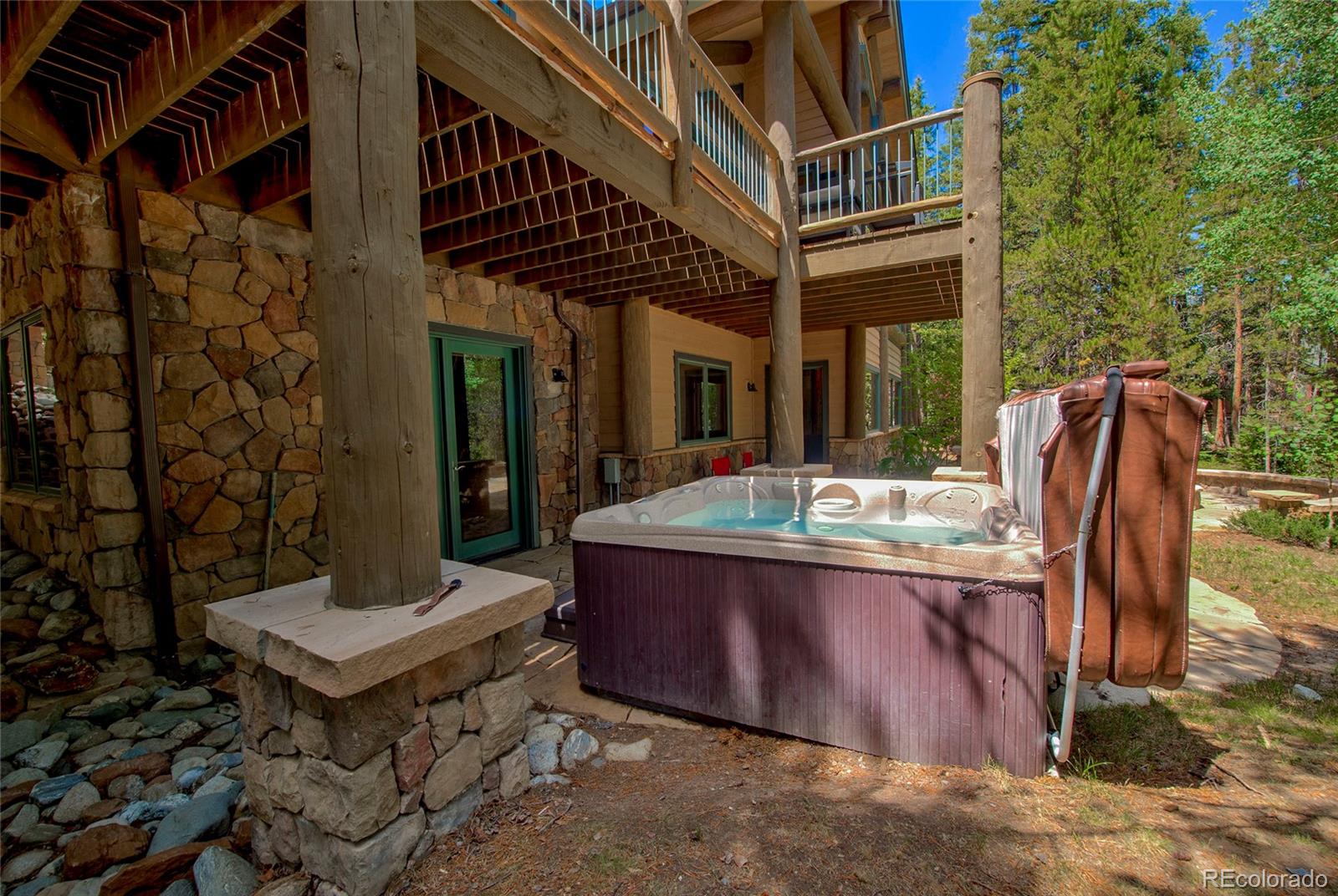1946 Highlands Drive