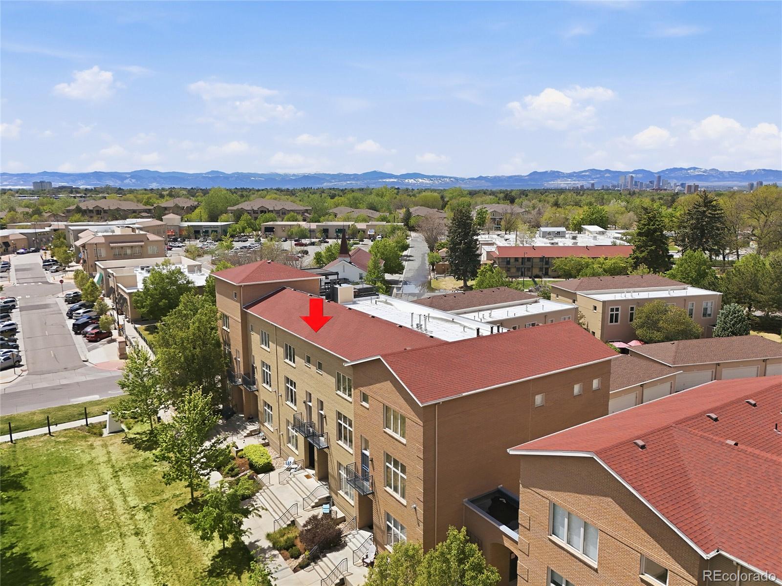220 Roslyn Street 706