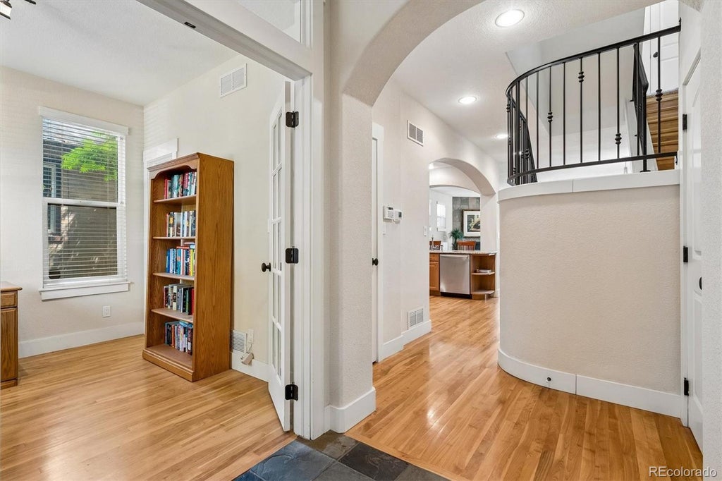 Photo of 714 S Washington Street, Denver, CO 80209 (MLS # 2725969)