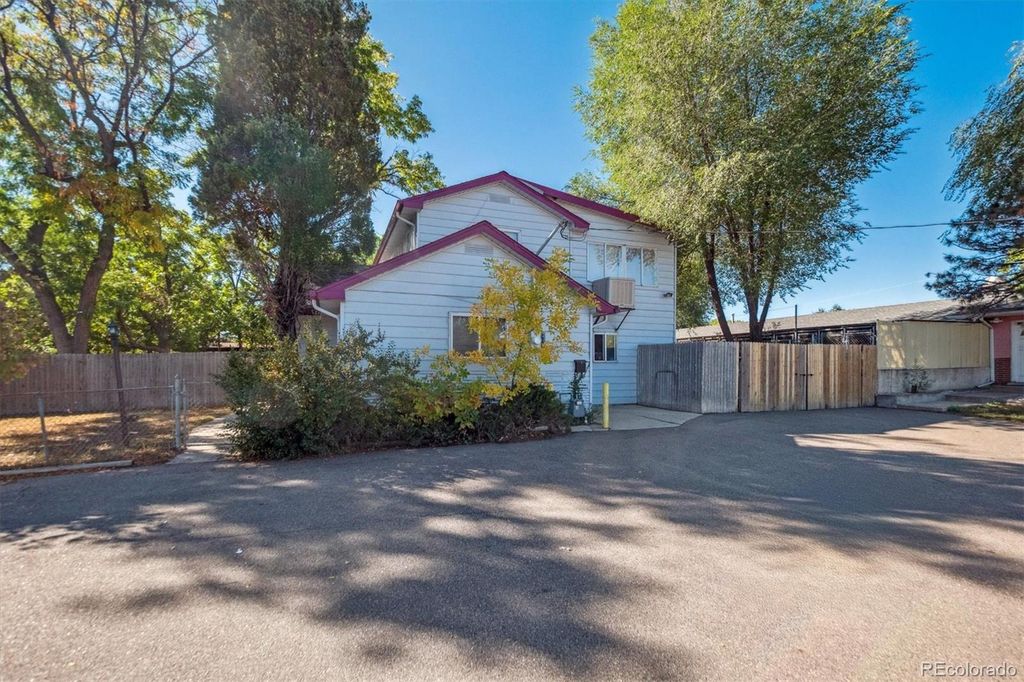 Photo of 6500 W Hampden Avenue, Lakewood, CO 80227 (MLS # 7571190)