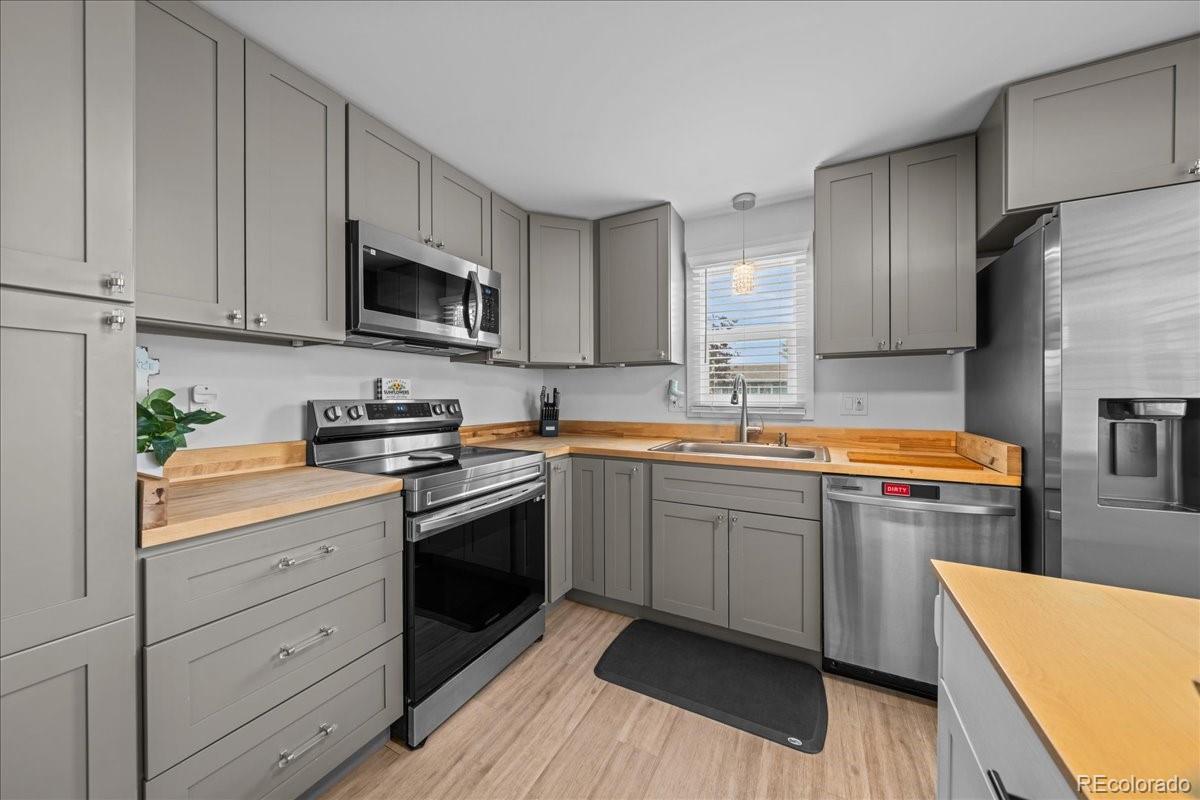 1502 Carmelita Court