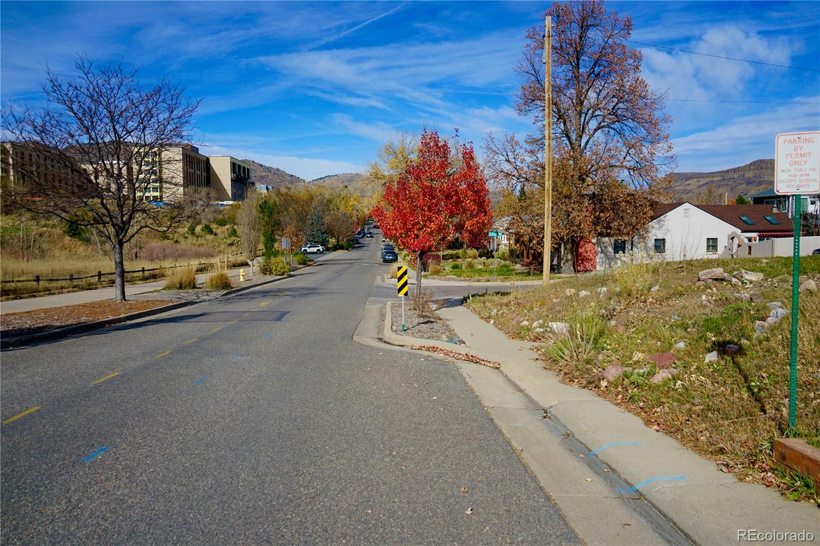 2201 Illinois Street