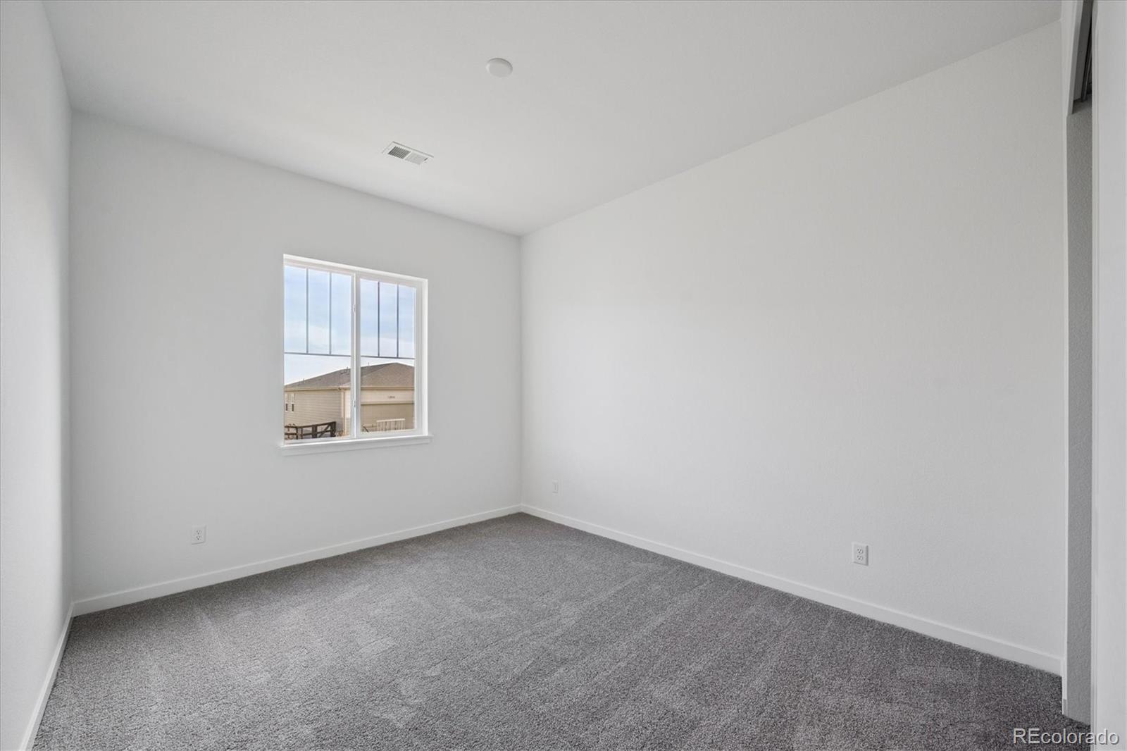 5614 Tamarack Avenue