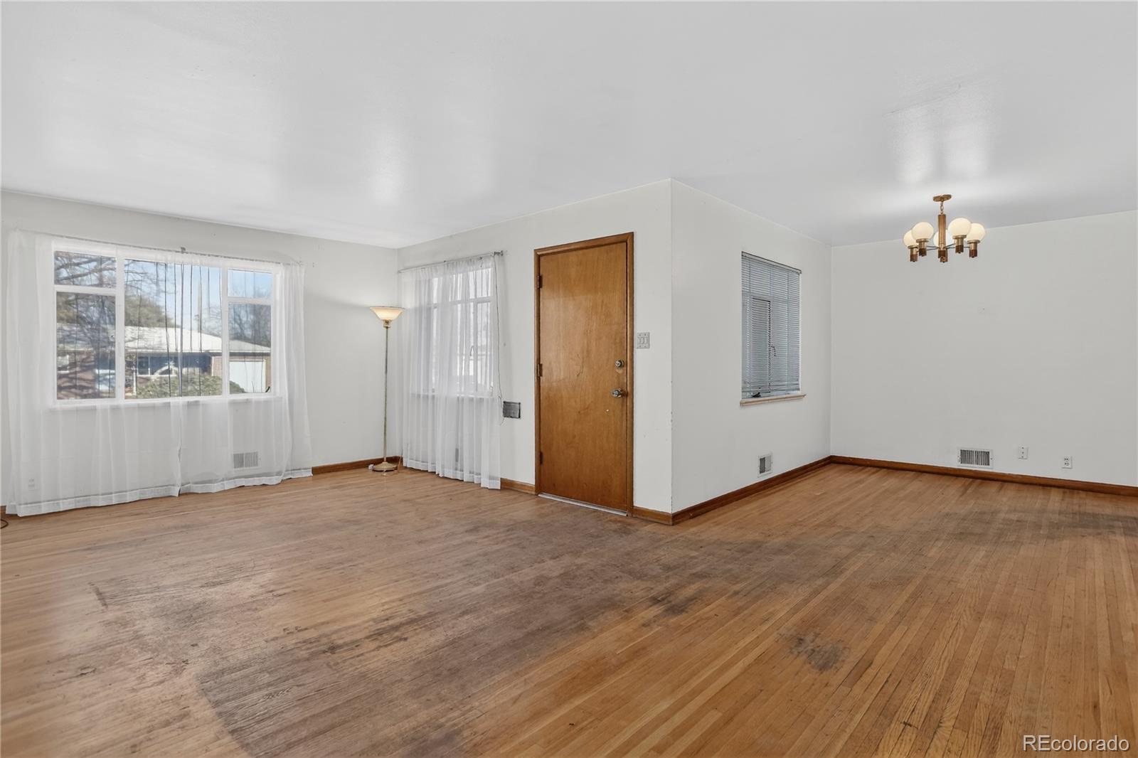 5442 E Colorado Avenue