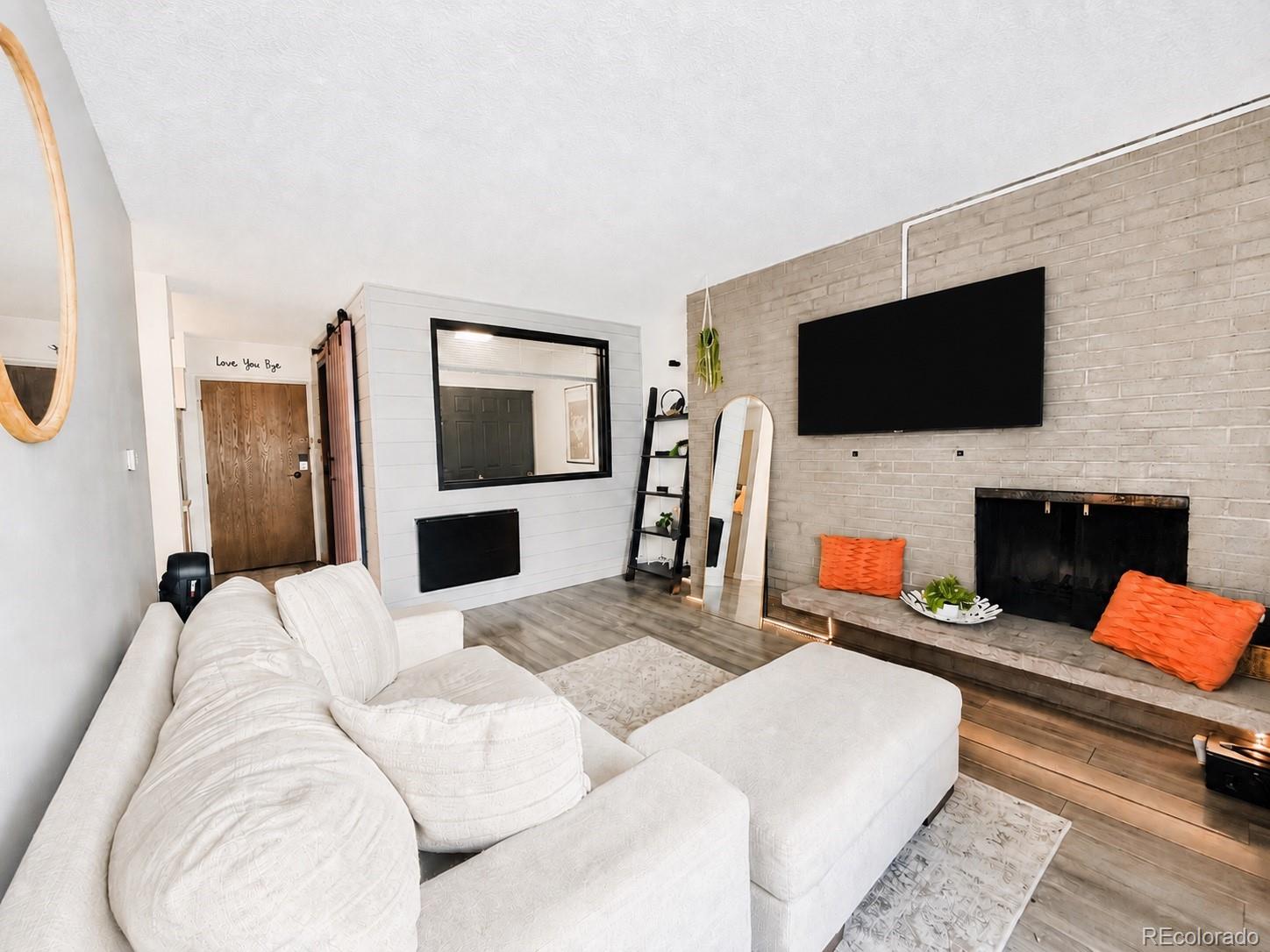 4110 Hale Parkway 2C