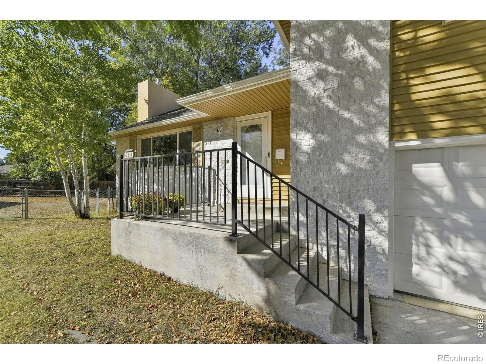 608 Dartmouth Circle