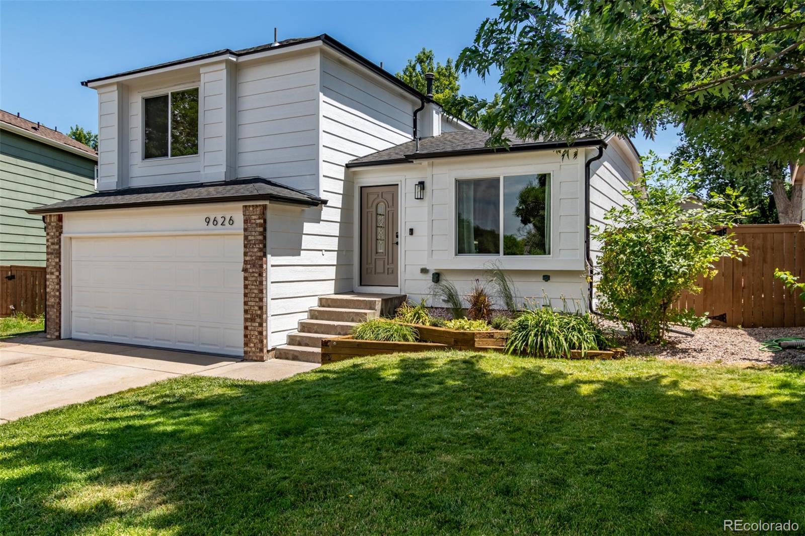 9626 Whitecliff Place