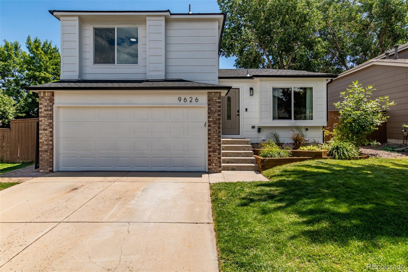9626 Whitecliff Place
