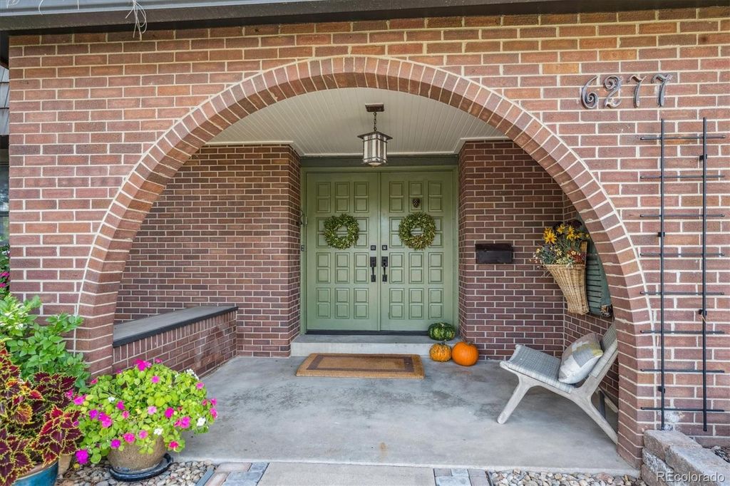 Photo of 6277 S Locust Street, Centennial, CO 80111 (MLS # 6354282)