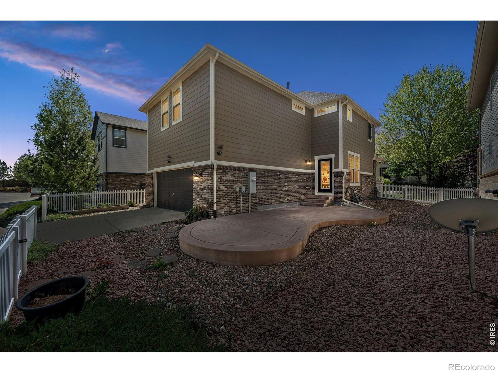 5811 W 94th Place
