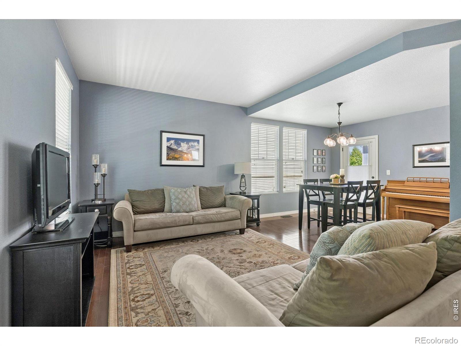 5811 W 94th Place