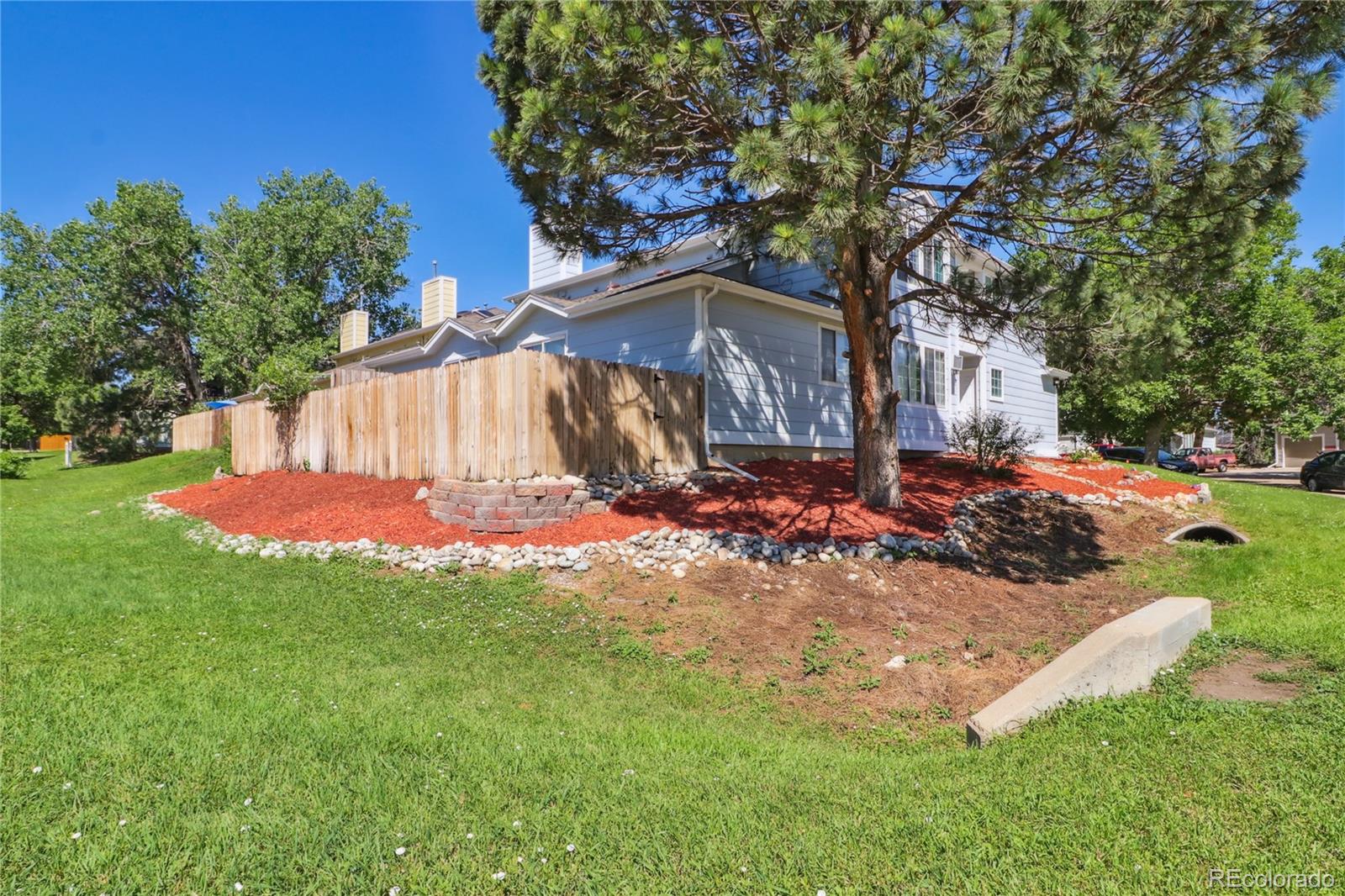 871 S Uravan Court