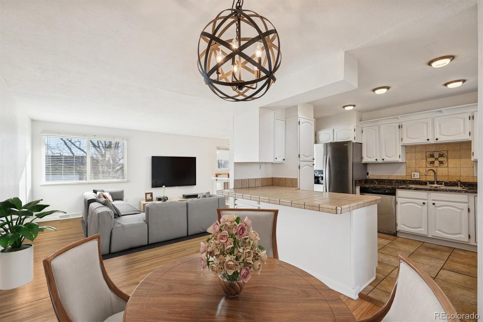 1095 S Jellison Street