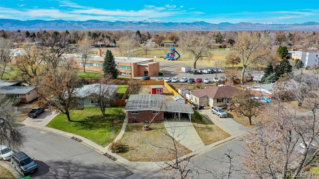 Photo of 28 W Broadmoor Drive, Littleton, CO 80120 (MLS # 7873005)