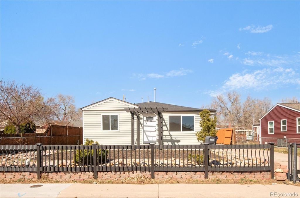 Photo of 4385 W Dakota Avenue, Denver, CO 80219 (MLS # 8514326)