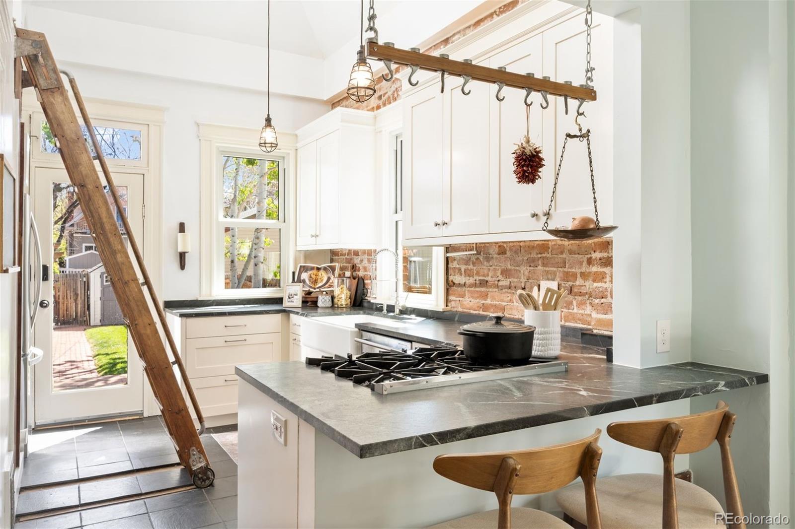 2436 N Humboldt Street