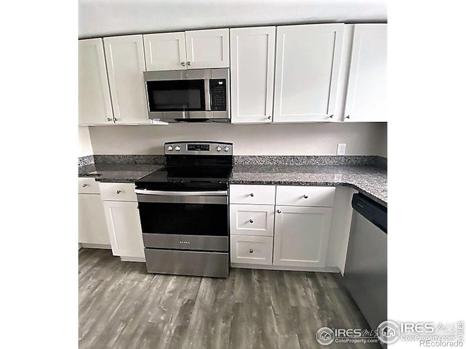 609 N Division Avenue A,B