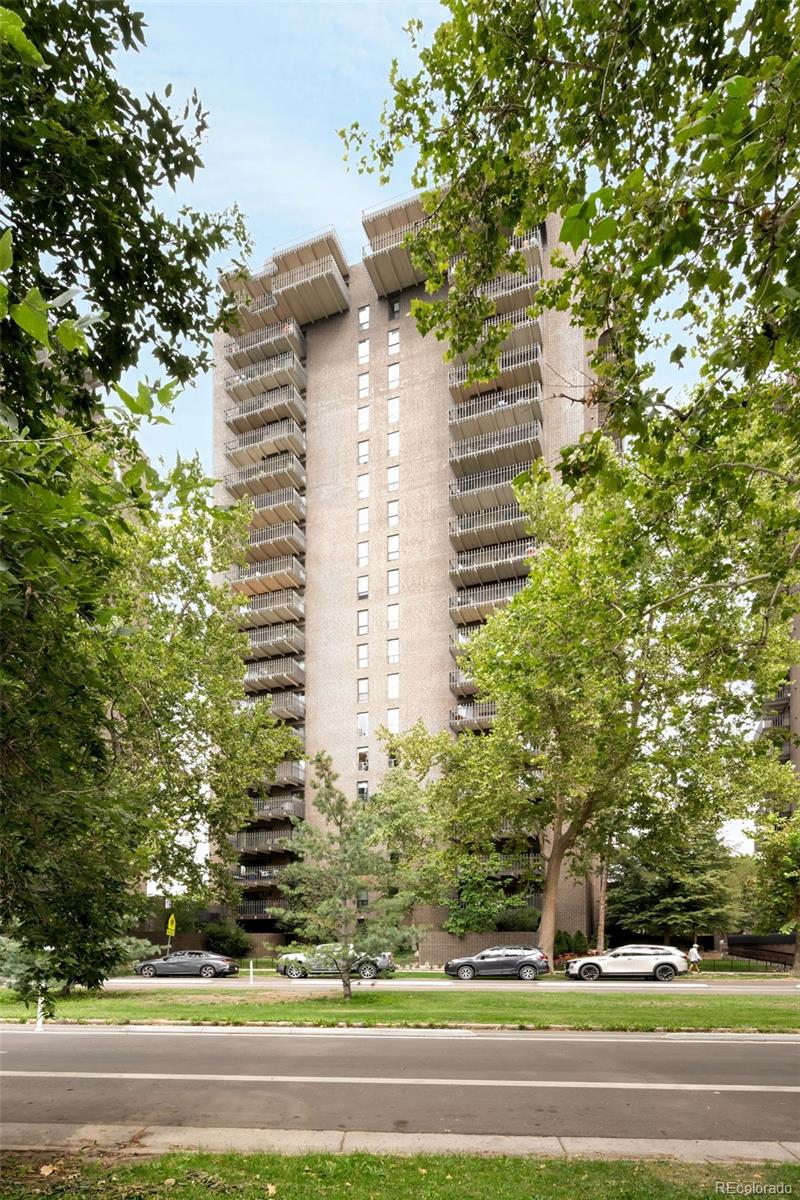 460 S Marion Parkway 1052
