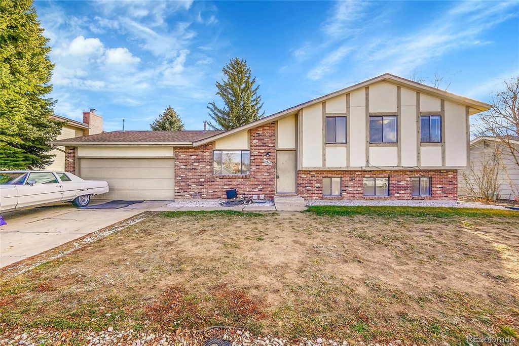 Photo of 16666 E Bails Place, Aurora, CO 80017 (MLS # 9920128)