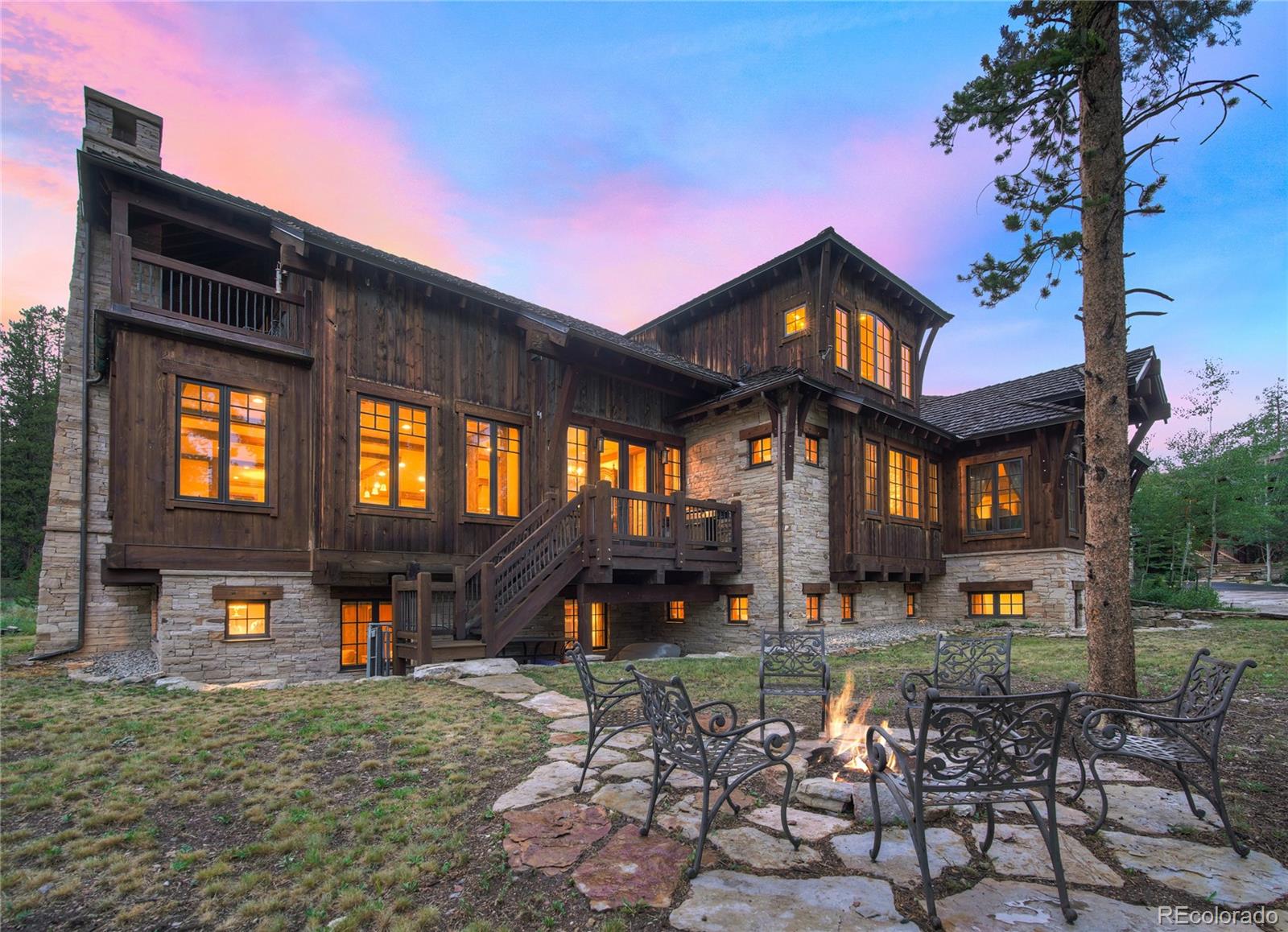 327 Peerless Drive