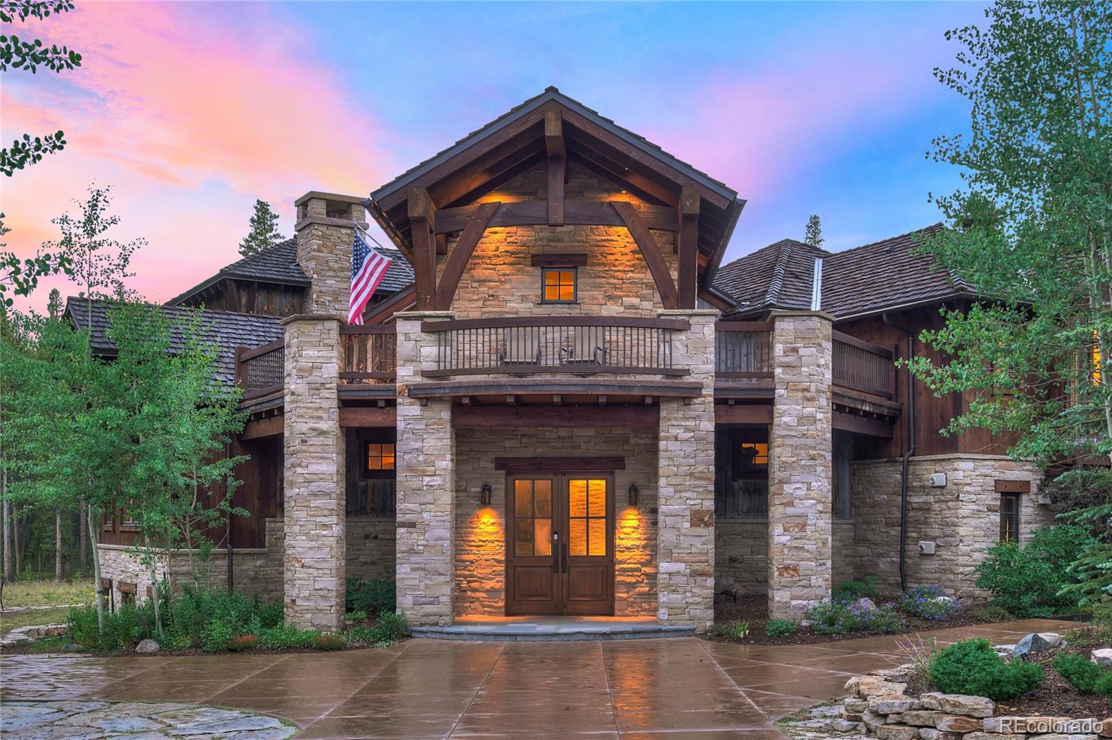 327 Peerless Drive
